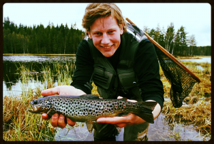 Bjørn liker best å fiske småfisk i nordmarka